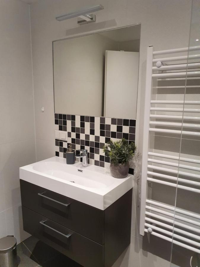 Smarte Dachgeschosswohnung Mit 2 Terrassen Direkt Am Hauptbahnhof Viena