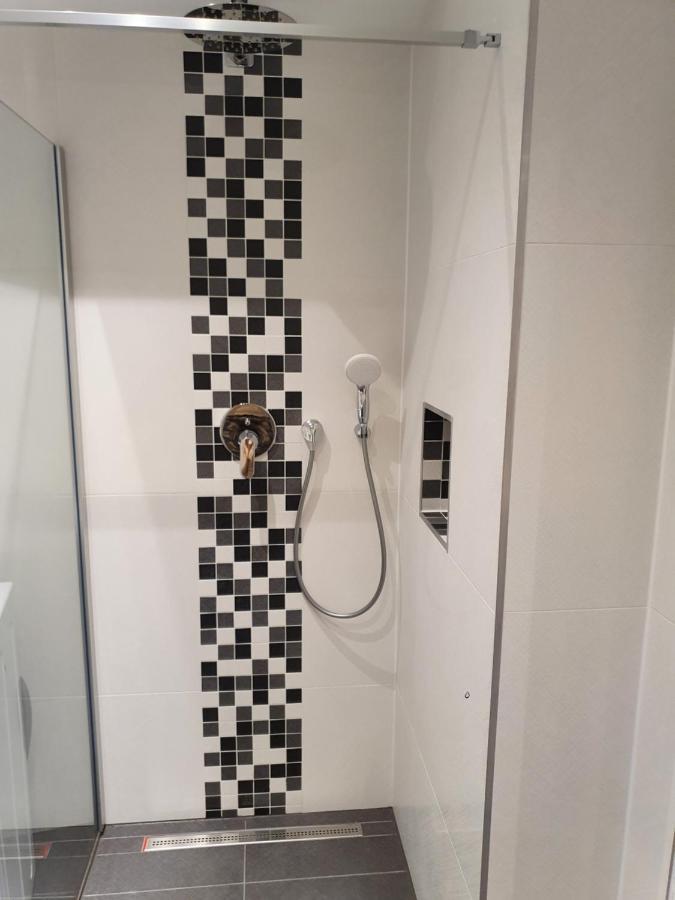Smarte Dachgeschosswohnung Mit 2 Terrassen Direkt Am Hauptbahnhof Apartamento Viena
